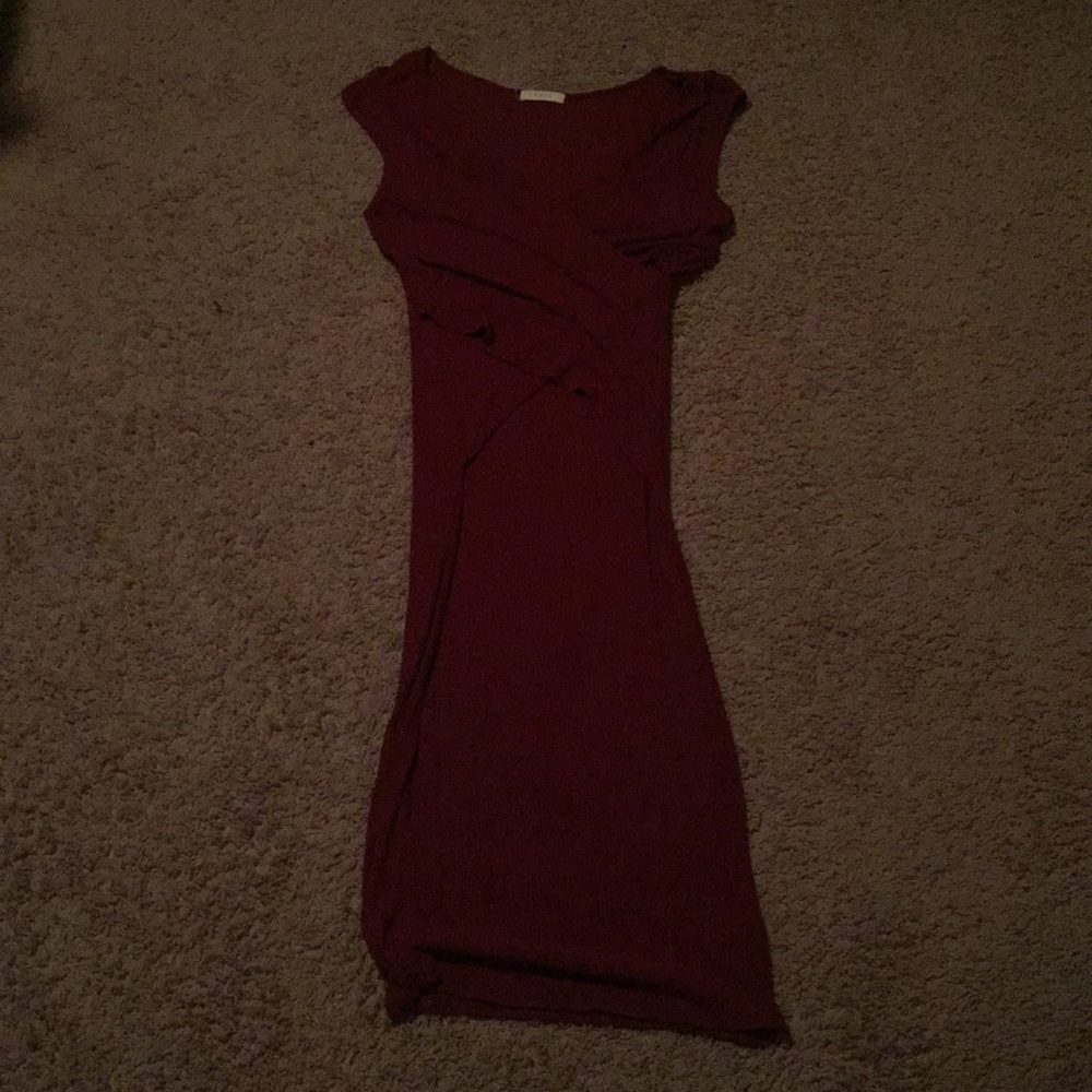 Burgundy knee length dress M